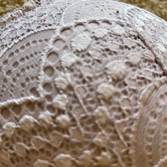 Victoria Secret T-Shirt Push
Up Bra Full Coverage Adjustable Straps SZ 34DD - Picture 7 of 9